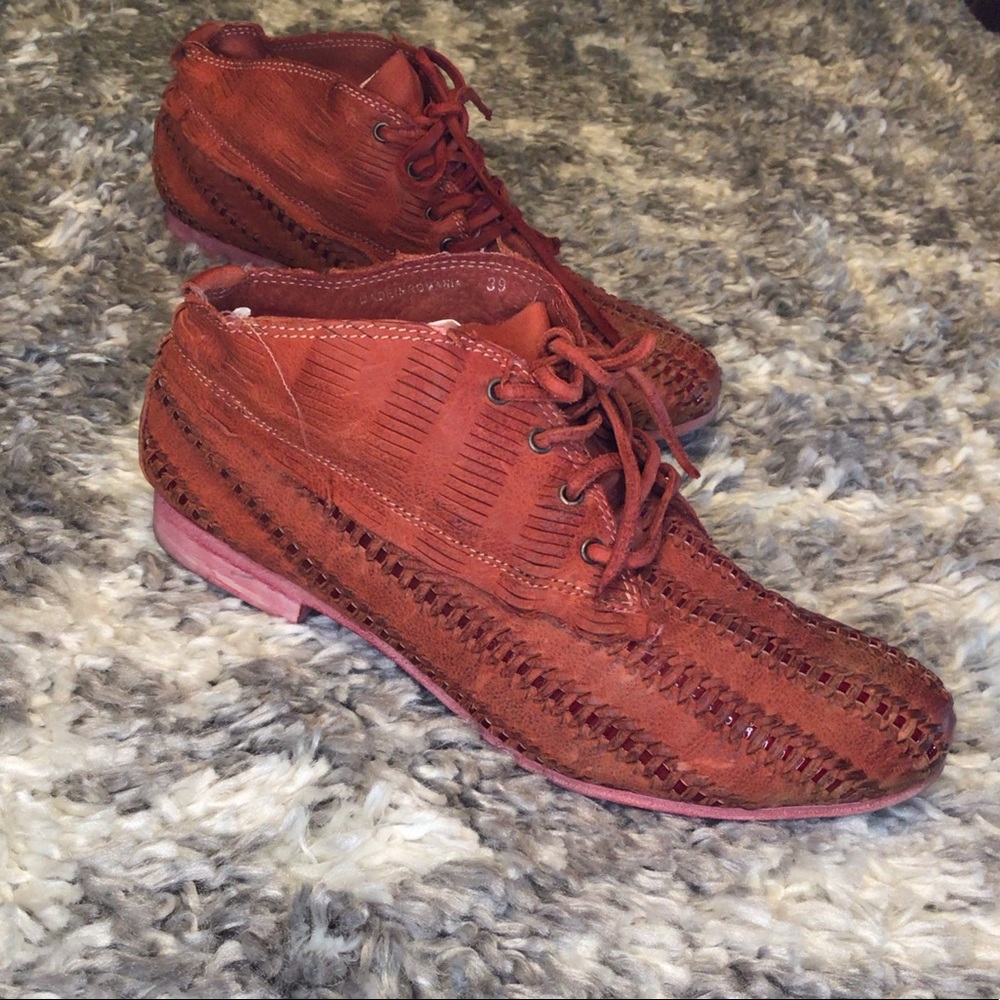 FABBRICA MORICHETTI Leathr Sneakers